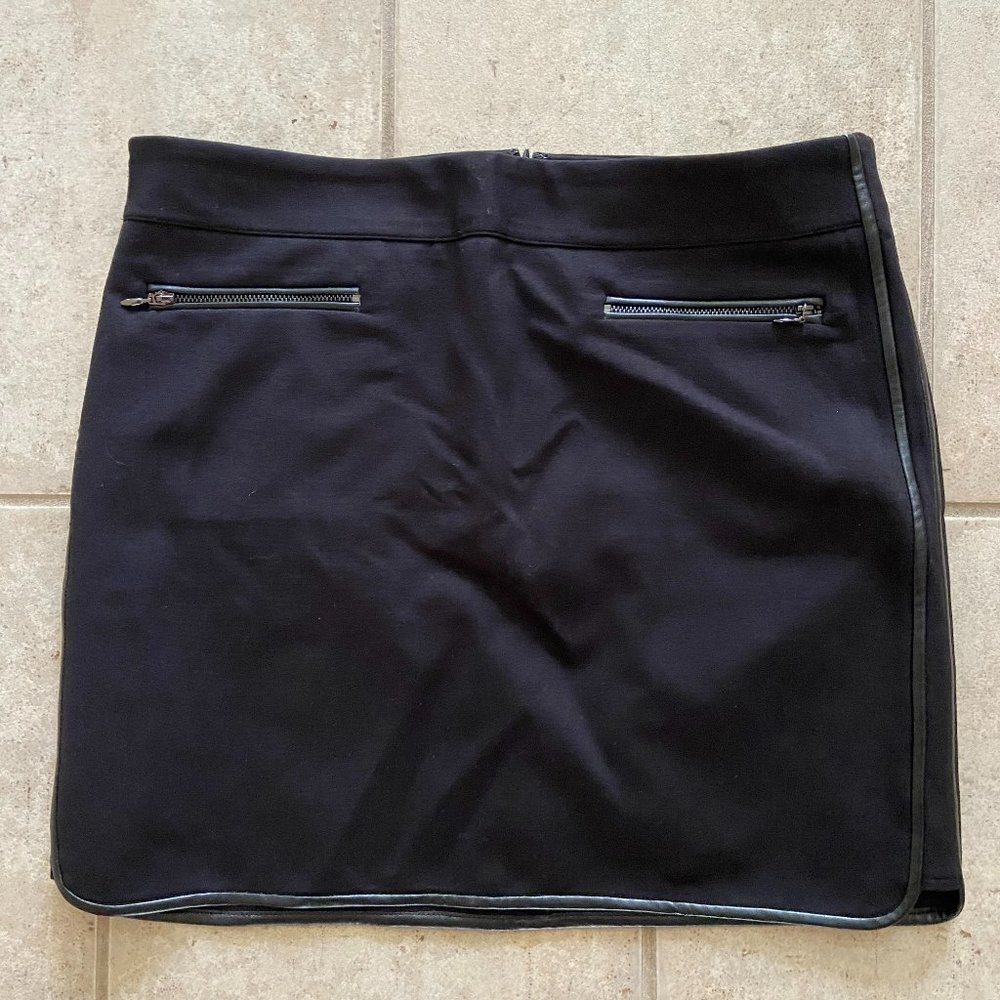 White House Black Market Black Mini Skirt Size 8
